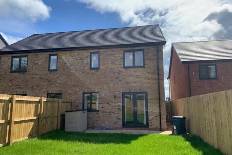 Rear garden a.jpg