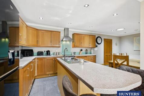 Dining Kitchen &amp; Family Room