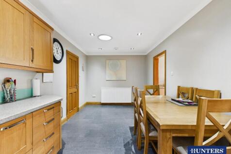 Dining Kitchen &amp; Family Room