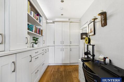 Inner Hall/Study Area