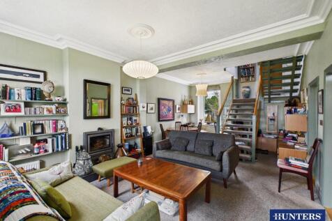 Living &amp; Dining Room