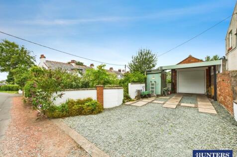 Garage/Driveway