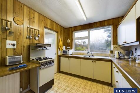 CAM03654G0-PR0133-STILL005.jpg