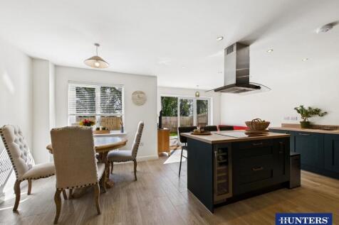 Kitchen/Living Area