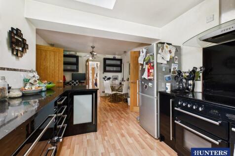 CAM05424G0-PR0028-STILL009.jpg