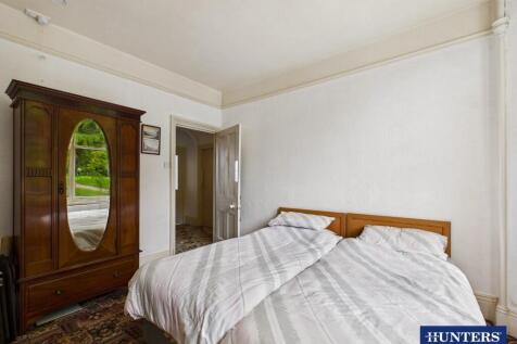 CAM05424G0-PR0031-STILL012.jpg