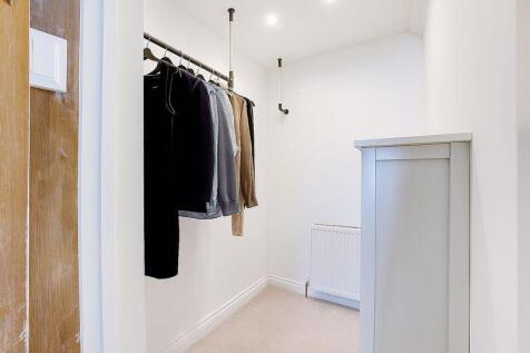 Walk-in Wardrobe