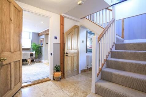 HALLWAY_IMG_8065.jpg