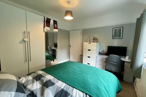Bedroom.3