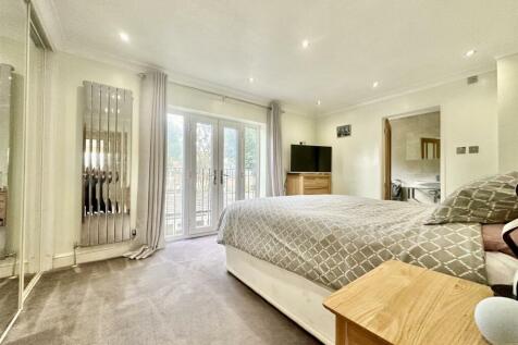 Bedroom1.jpg