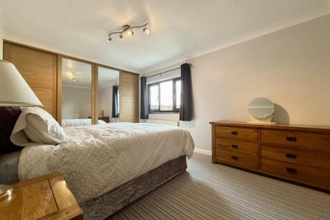 Bedroom2.jpg