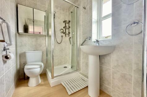 Ensuite.jpg