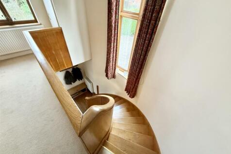 Staircase.jpg