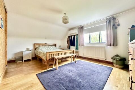 Bedroom1.jpg