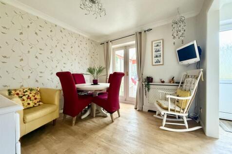DiningRoom.jpg