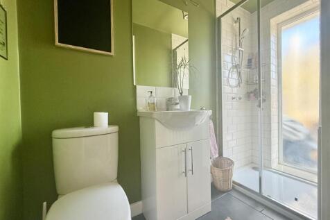 ShowerRoom2.jpg