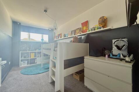 Bedroom4.jpg