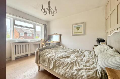 Bedroom1.jpg