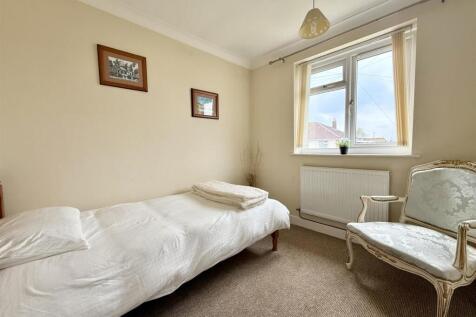 Bedroom2.jpg