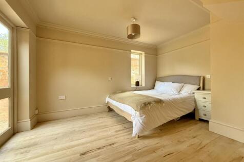 Bedroom.jpg