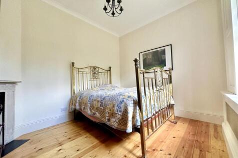 Bedroom3.jpg
