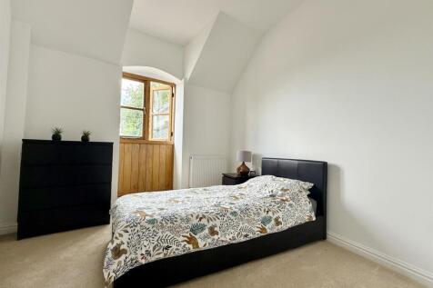 Bedroom2.jpg