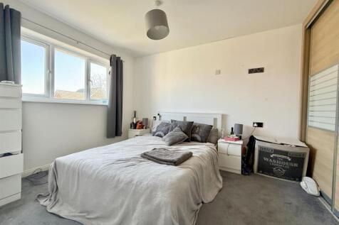 Bedroom1.jpg