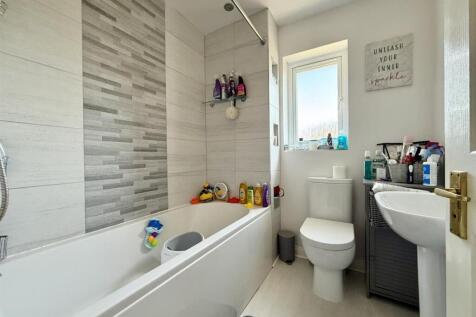 Bathroom.jpg
