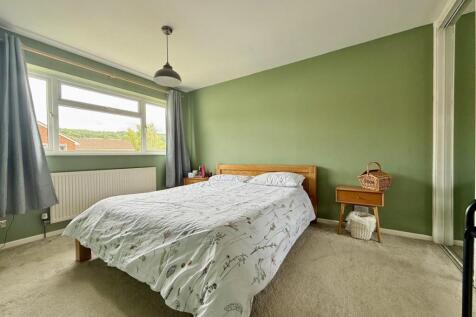 Bedroom1.jpg