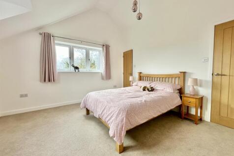 Bedroom3.jpg