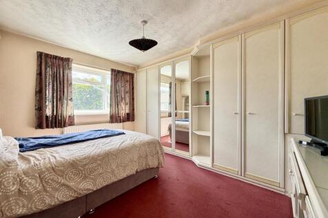 Bedroom1.jpg