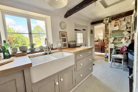 Kitchen3.jpg