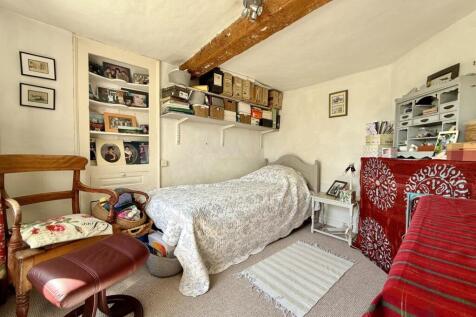 Bedroom3.jpg