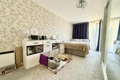 Bedroom1.jpg