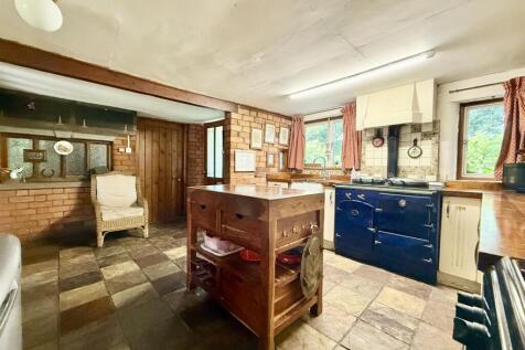 Kitchen1.jpg