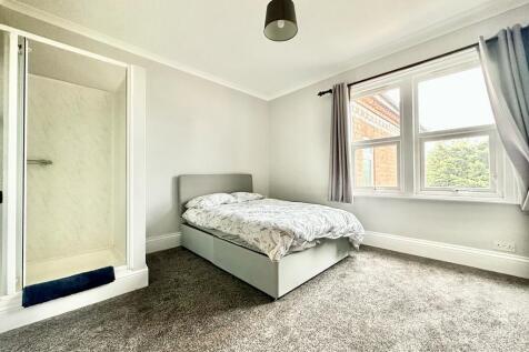Bedroom.JPG