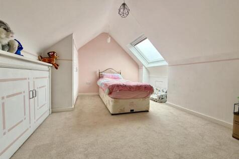 Bedroom4.jpg