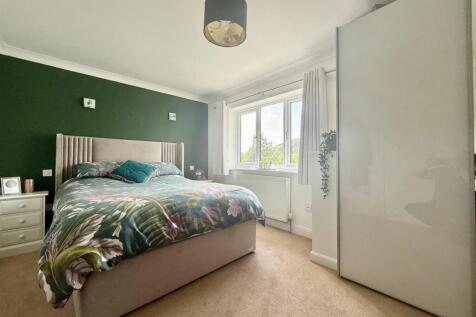 Bedroom1.jpg