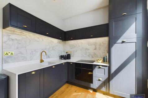 Kitchen (2)