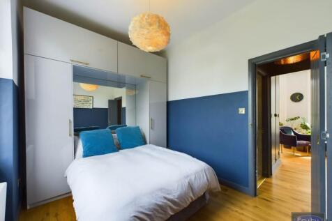 Bedroom (2)