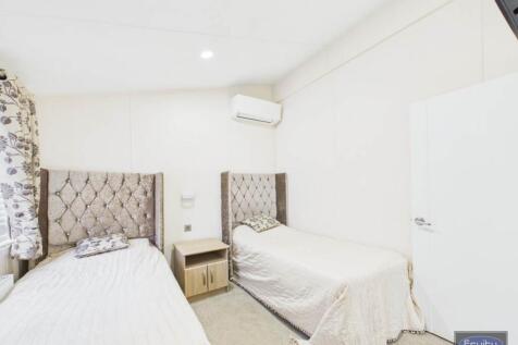 Bedroom Two (2)