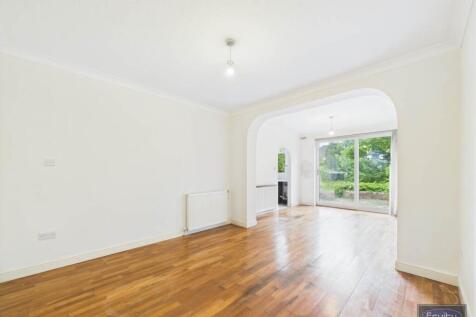 Living room 3