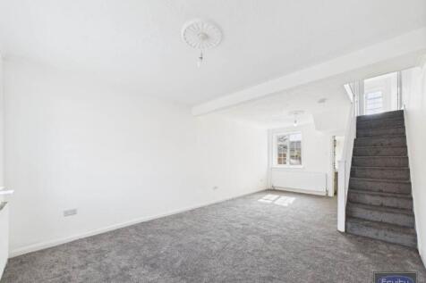 Living Room (3)