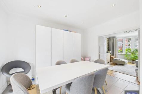 Dining room (2)