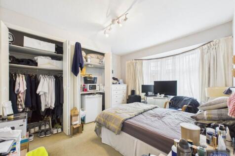 Bedroom two (2)