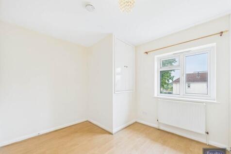Bedroom Three (2)
