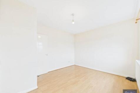 Bedroom One (3)