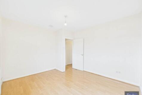 Bedroom One (4)