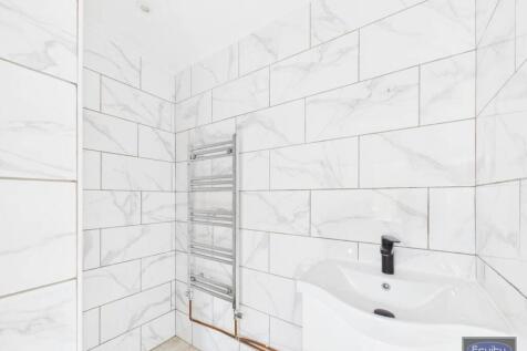 Shower Room (2)