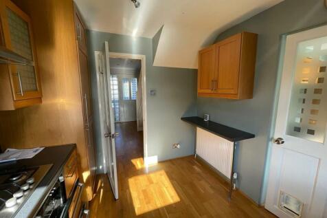 kitchen 2.jpg